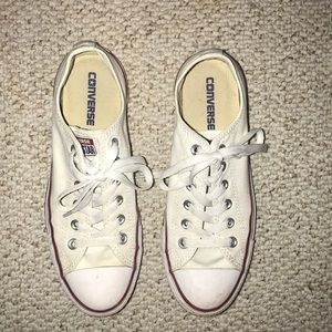 Converse Low-top women’s 9 men’s 7 White
